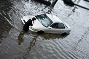 Manches Auto mit Wasserschaden zu retten