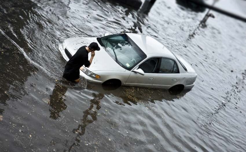 Manches Auto mit Wasserschaden zu retten