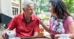 Senioren-Assistenz - Professionelle Alltagshilfe für ältere Menschen zu Hause
