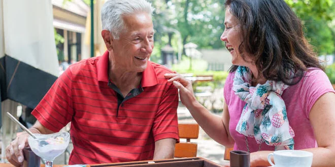 Senioren-Assistenz - Professionelle Alltagshilfe für ältere Menschen zu Hause